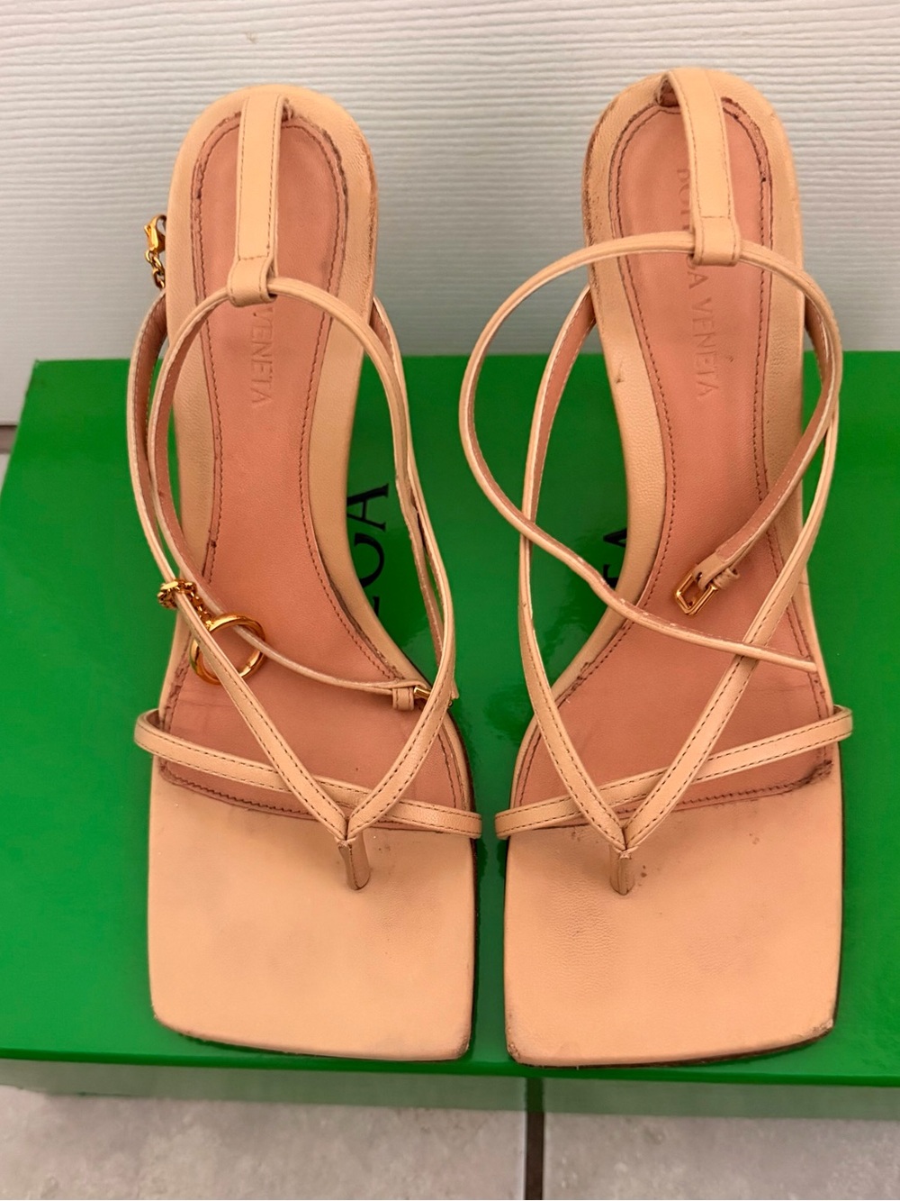 Bottega Veneta Nude Beige Chain Trimmed Lounge Leather Sandals